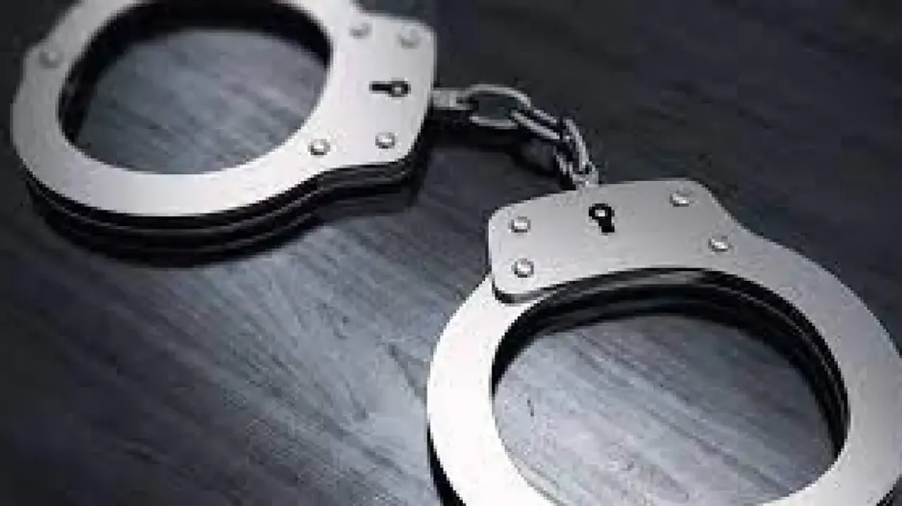 Two ganja peddlers flee police custody during medical checkup in Odisha's Malkangiri