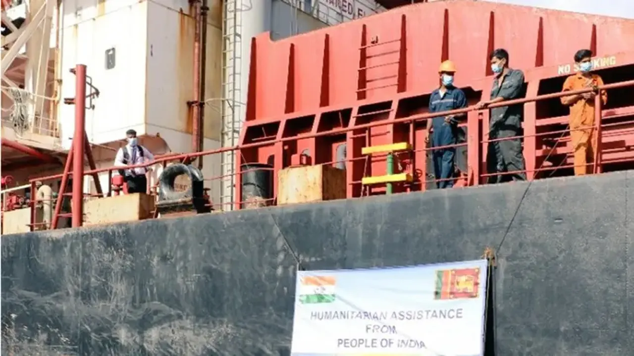 Ship carrying relief materials from India for Sri Lankan people reaches Colombo