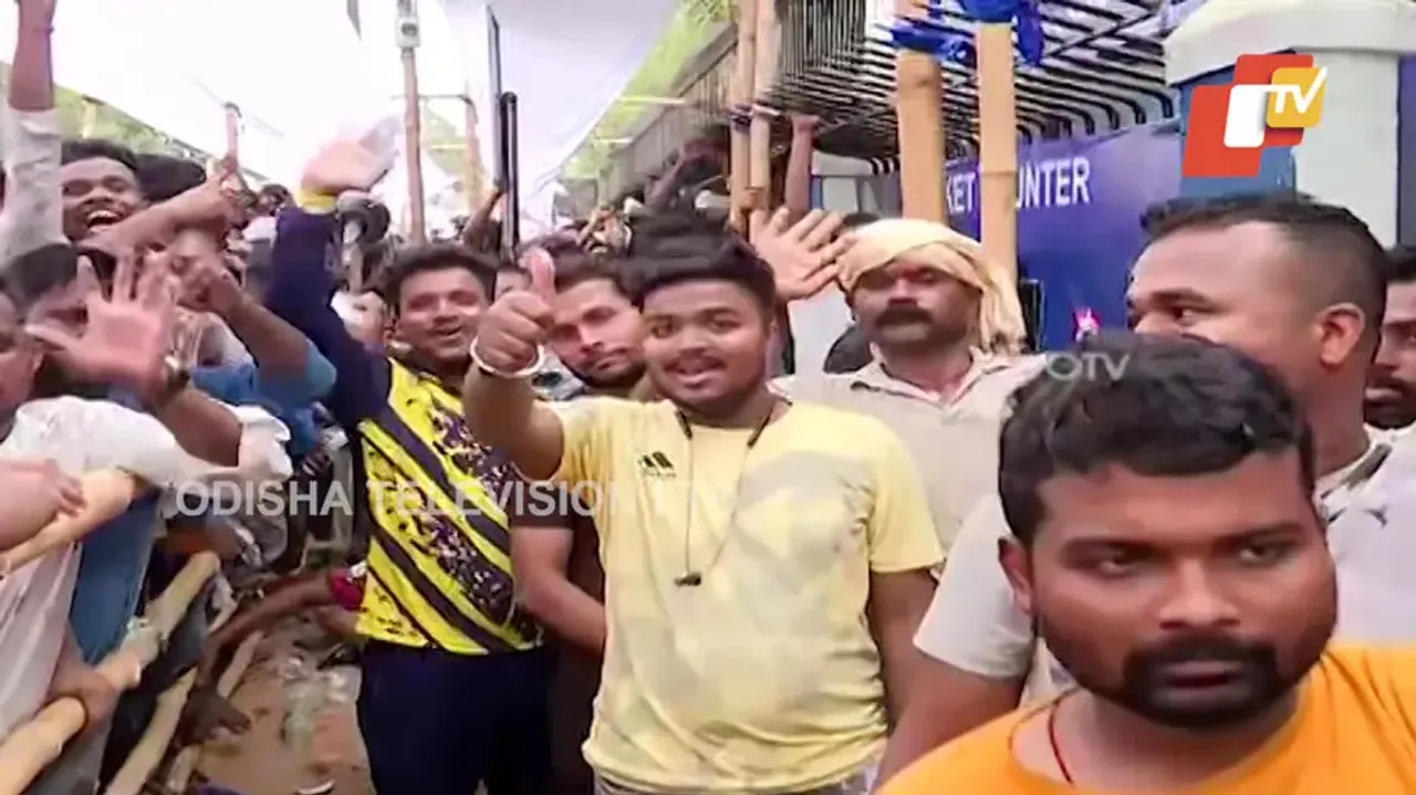 Cricket buffs make beeline at Barabati to buy tickets for India-South Africa T20I