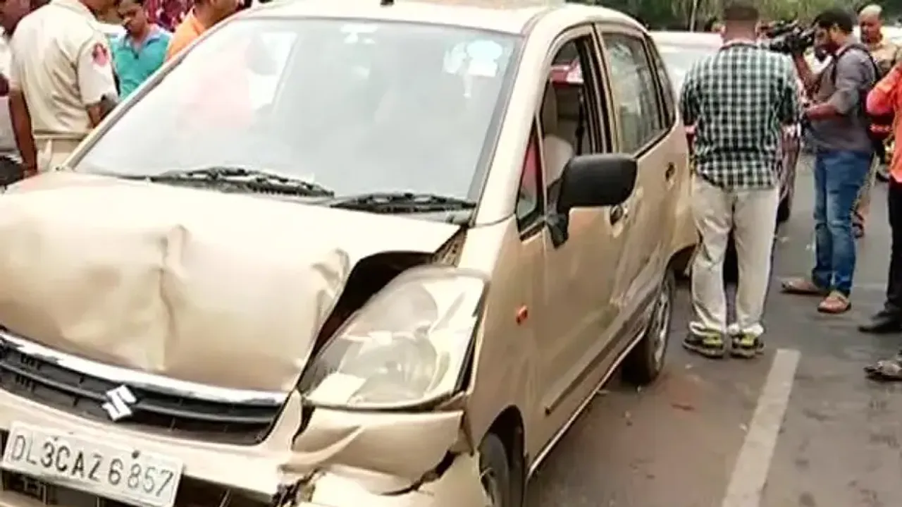 5-car pileup on busy Bhubaneswar intersection leads to traffic congestion 