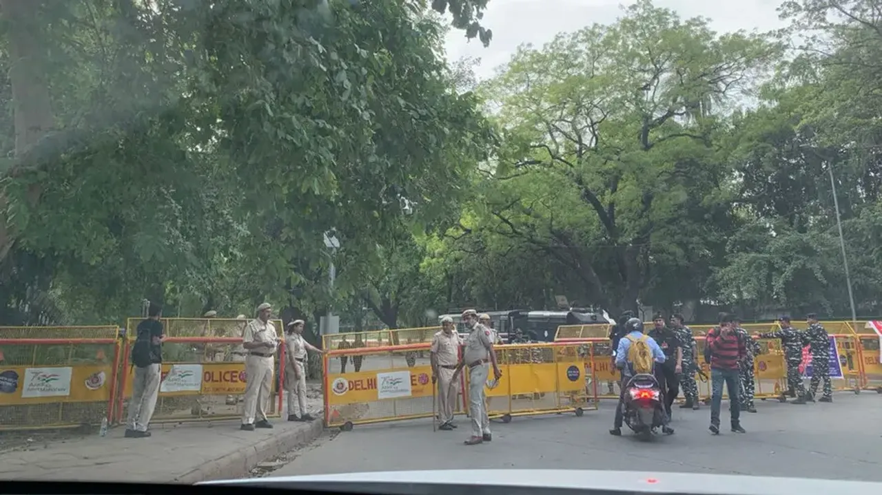Congress workers detained from outside AICC office