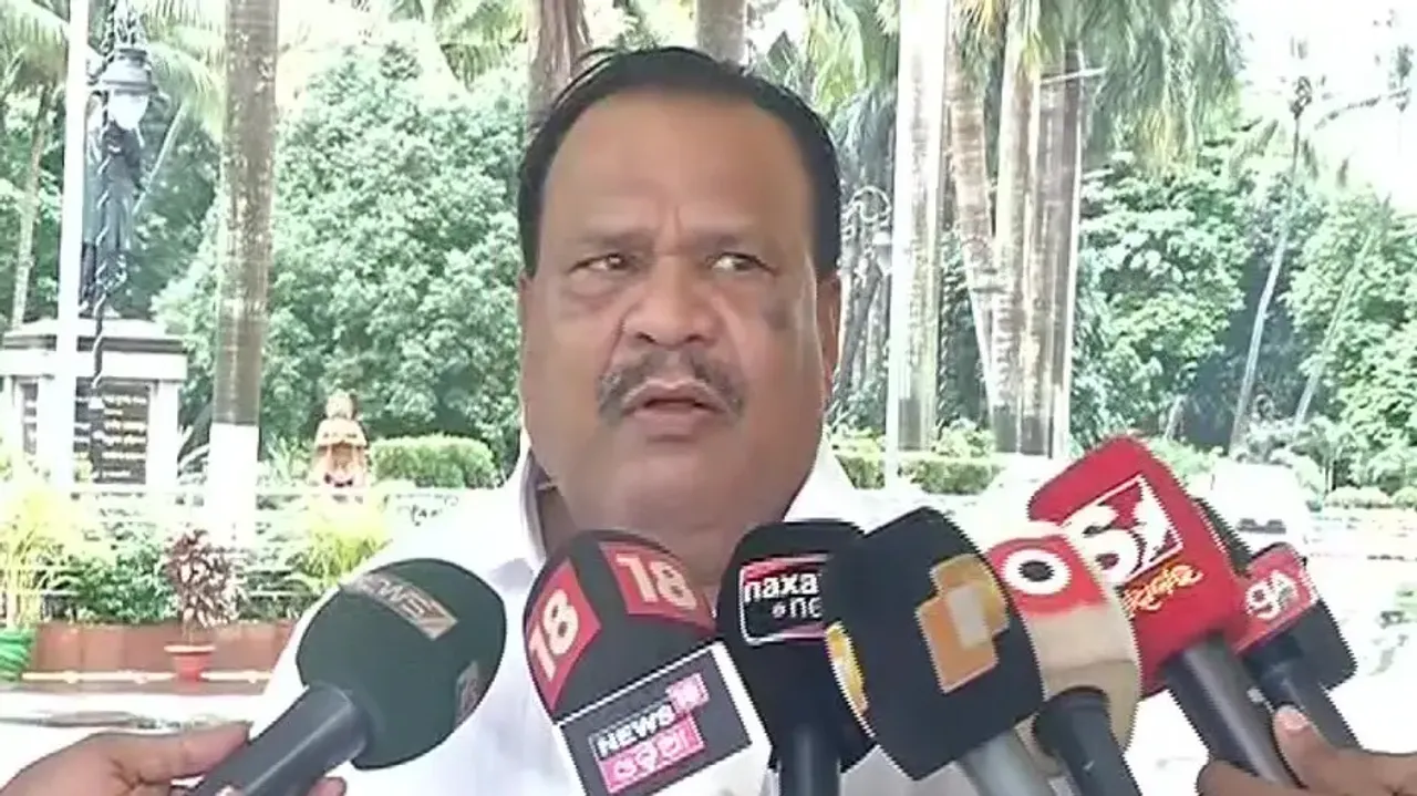 Talking to Health Minister Naba Das is akin to slapping yourself: BJD MLA