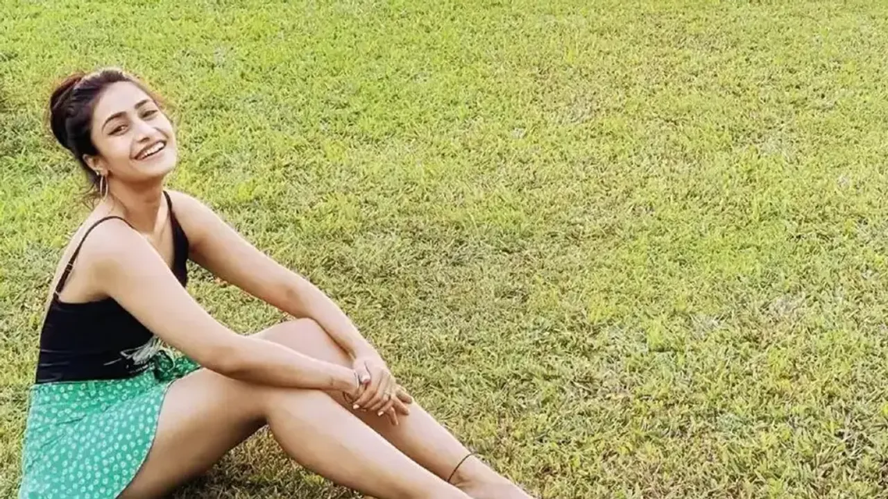 Yuzvendra Chahal’s spouse Dhanashree Verma dances to ‘Gomi Gomi’