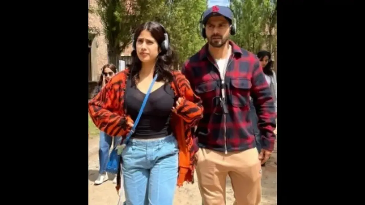 Varun Dhawan spotted with Janhvi Kapoor