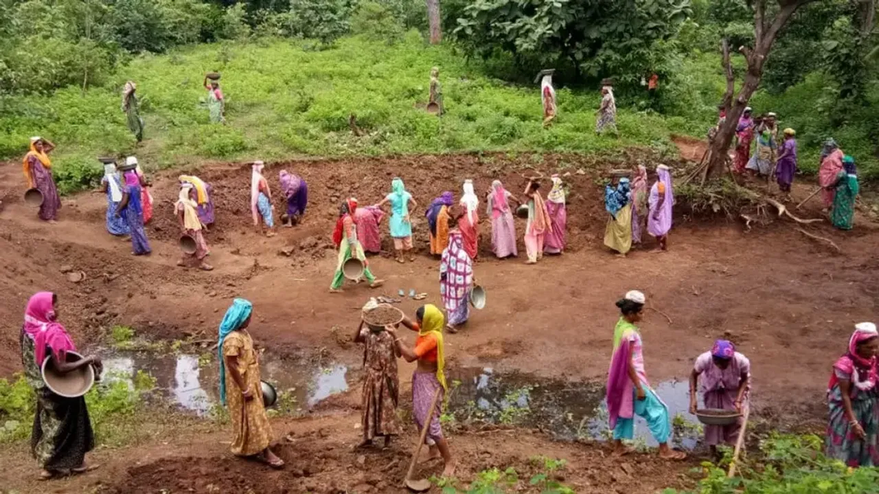 Gujarat school children given jobs under MGNREGS, govt cracks down on local officials