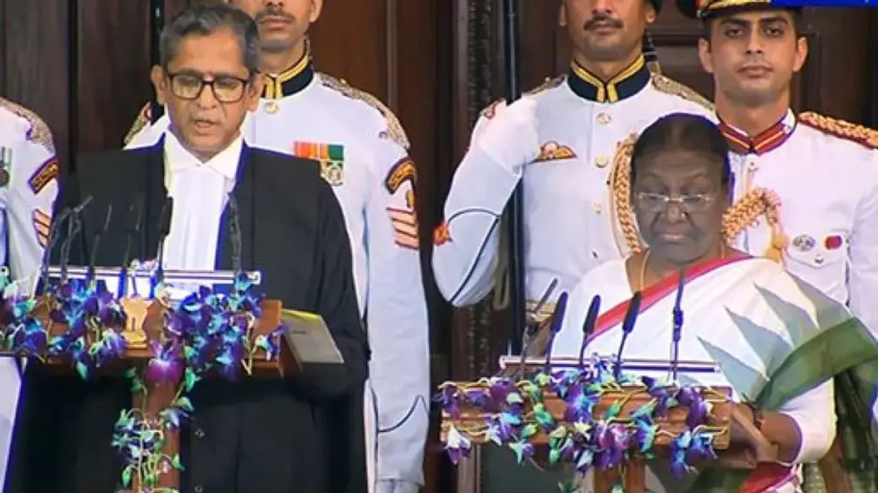Draupadi Murmu takes oath as 15th President of India