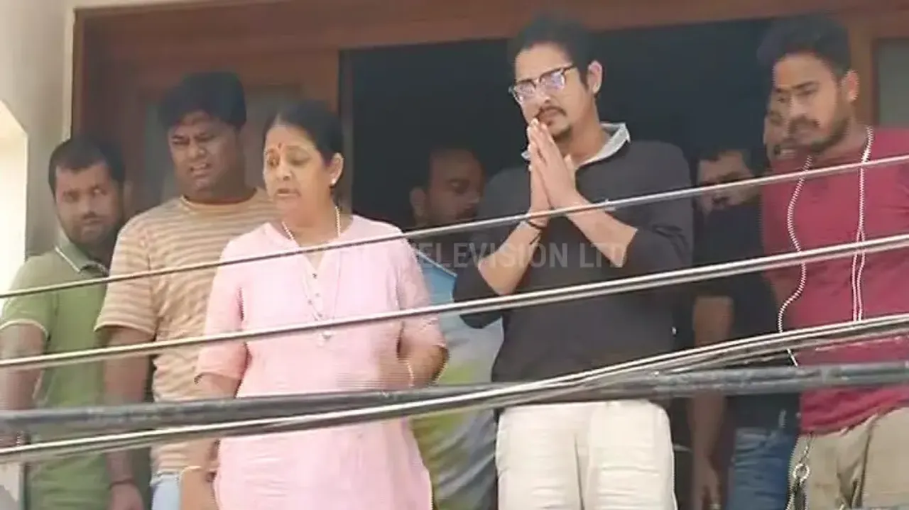 Actor Babushaan with mother Aparajita Mohanty