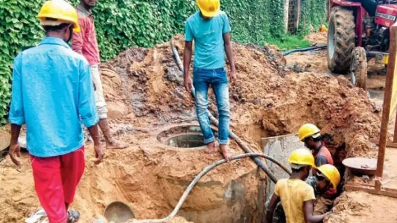 CMC mulls to complete road repair works by Ganesh Puja