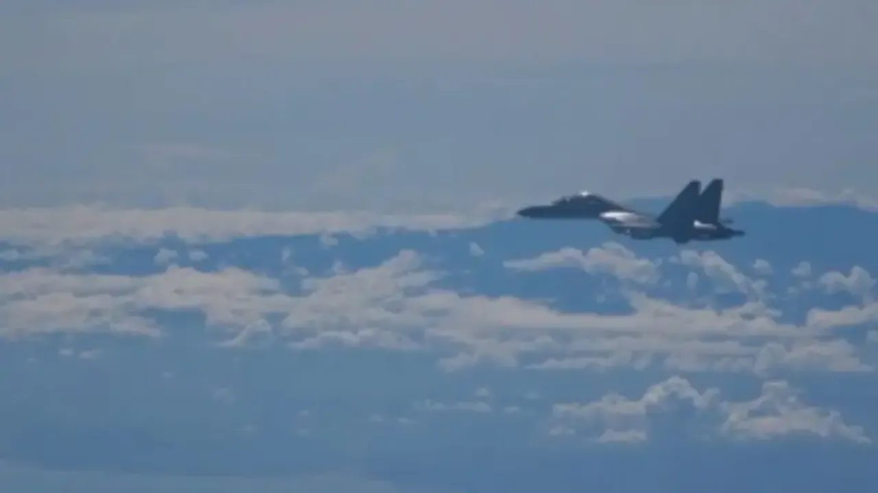 Chinese Fighter Jet Over Taiwan Strait