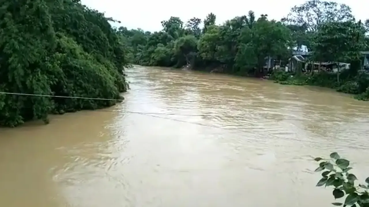 Flood fear looms large as Jalaka river crosses danger mark in Balasore