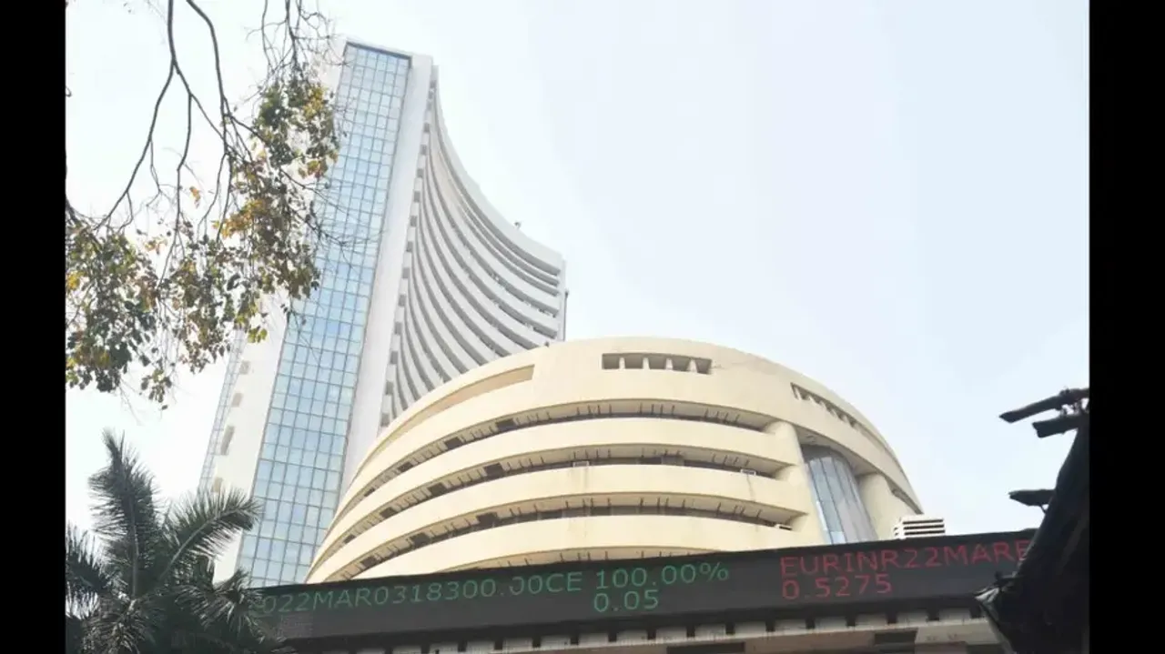 Benchmark indices rise marginally, Sensex ends over 59,400