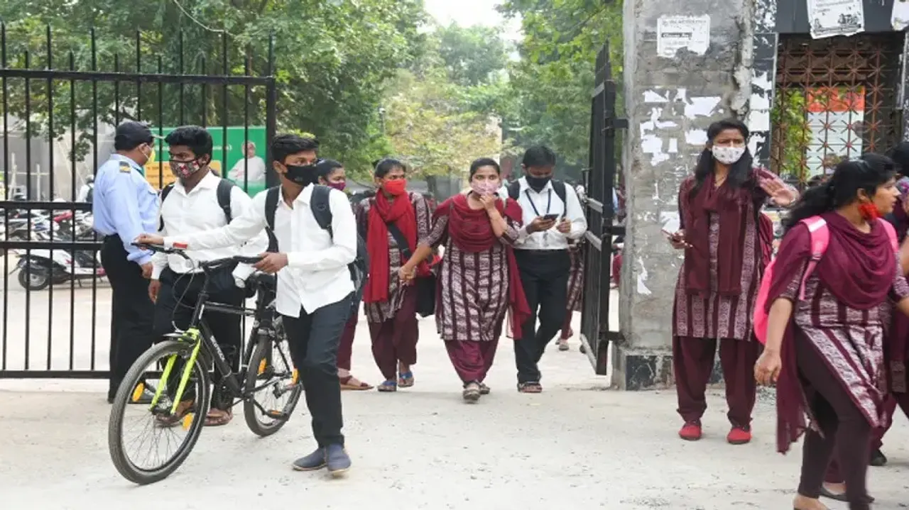 Students anxious over uncertain examination pattern