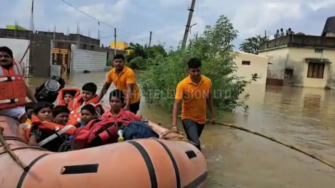 Odisha: 550 students stranded in school due to floods, 7 rescued