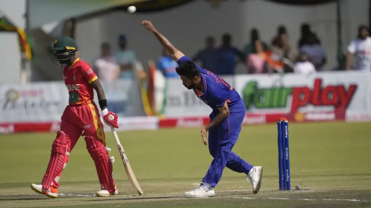 Shardul Thakur Bowling 
