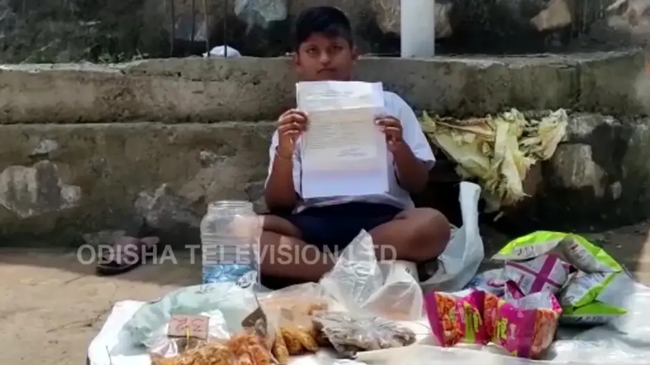 Refused admission, Ganjam student stages novel protest 