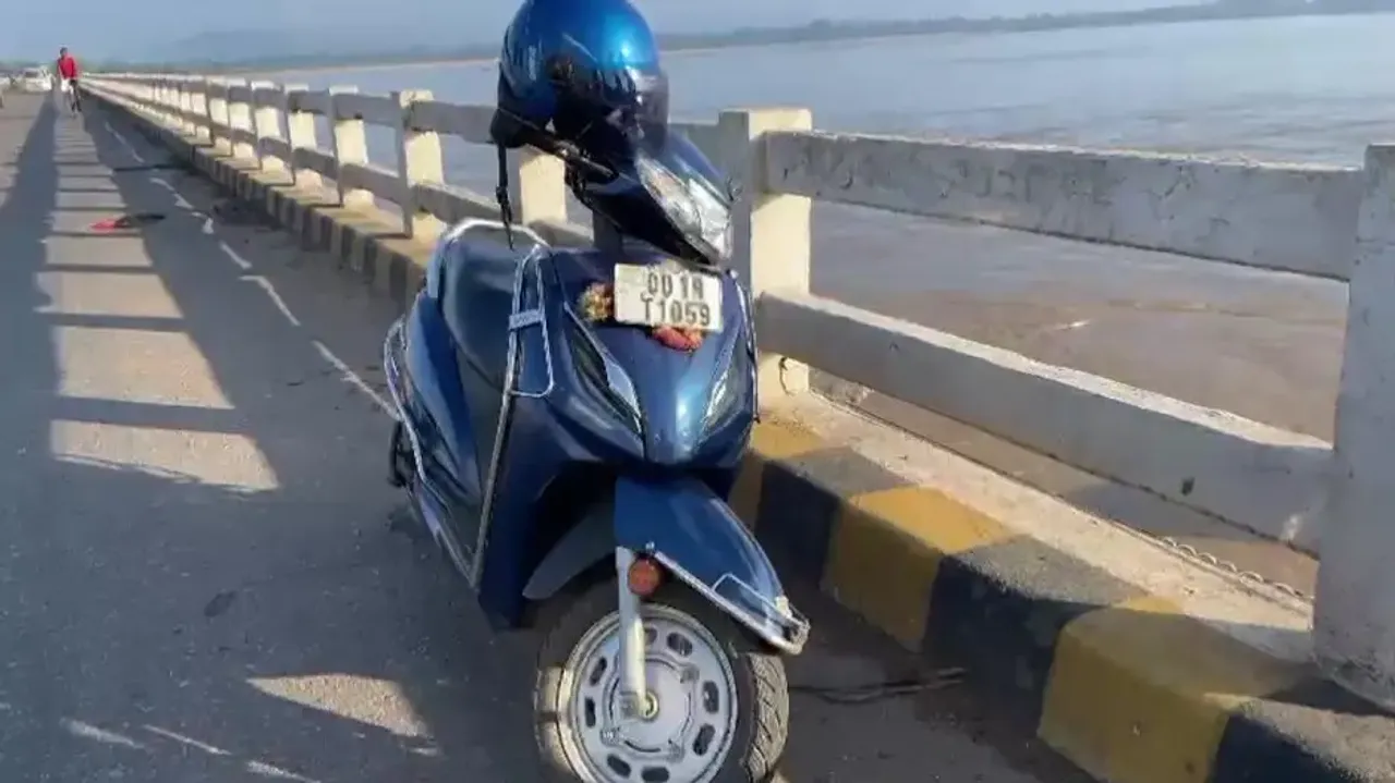 Man jumps into Mahanadi