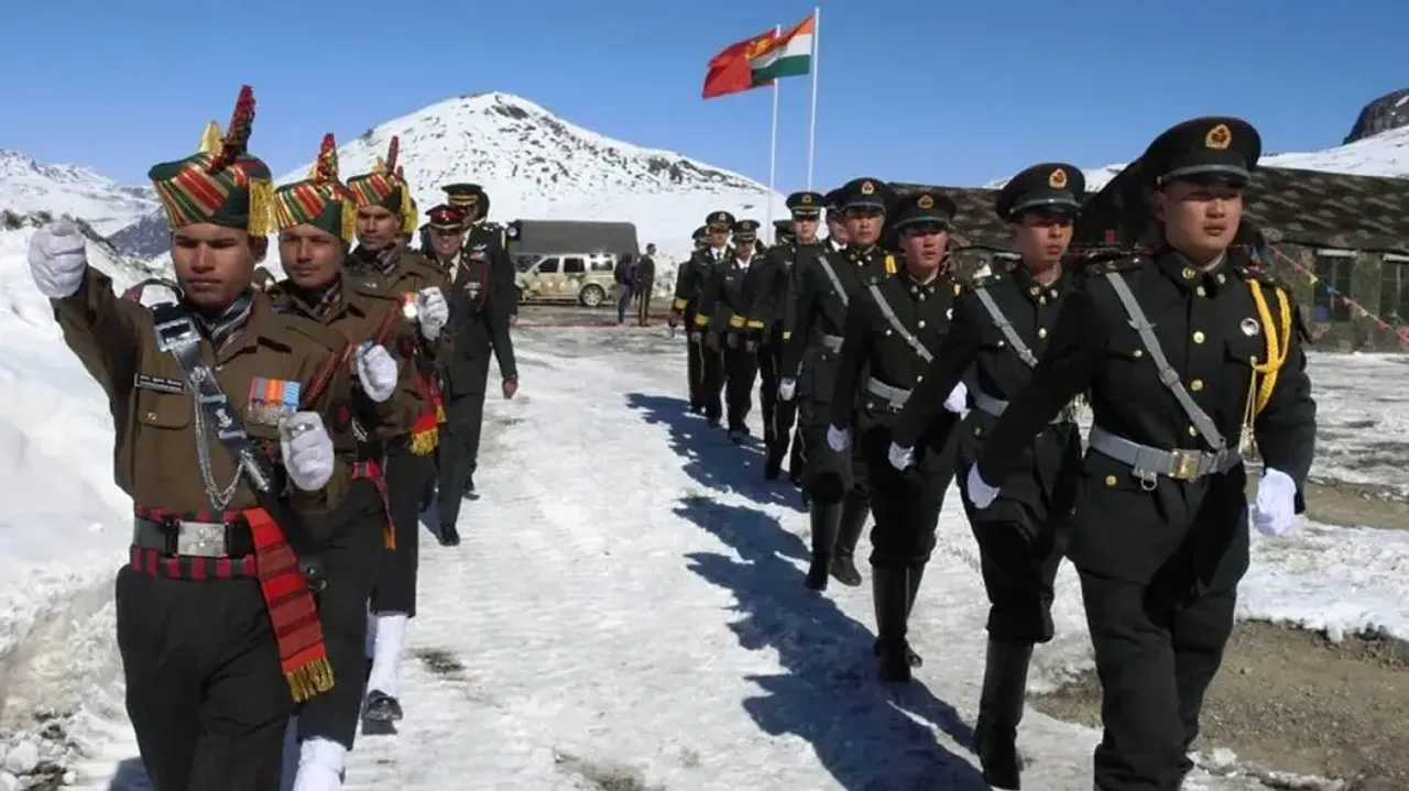 Indian and Chinese soldiers 