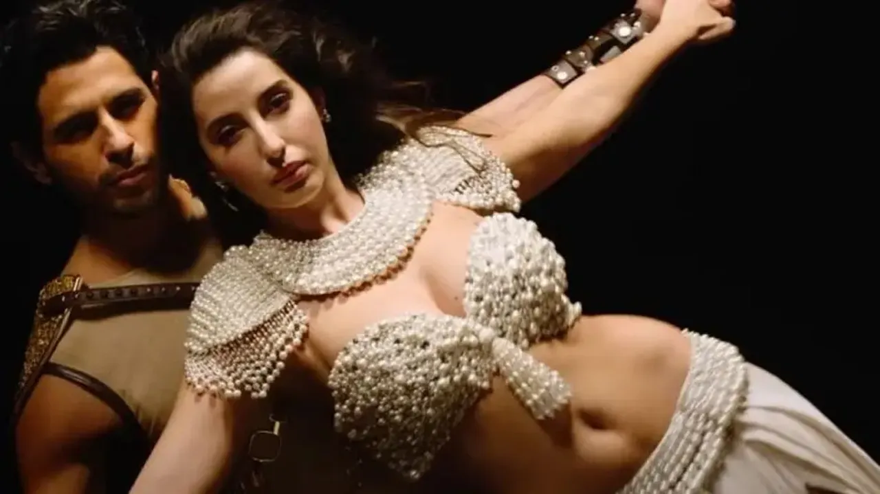 Sidharth Mlahotra & Nora Fatehi in Manike: Thank God Song