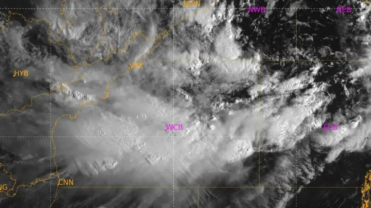 Low pressure over Bay of Bengal