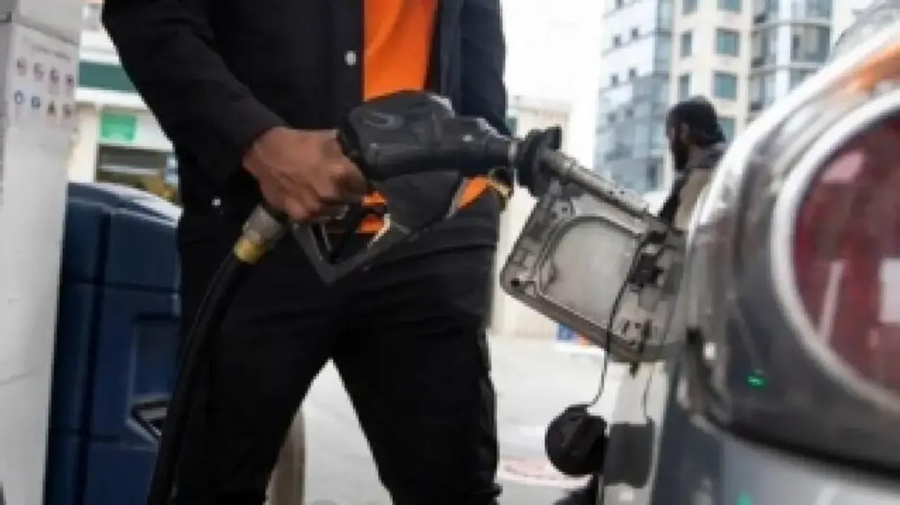 Natural gas prices hiked 40 pc; CNG, PNG to cost more