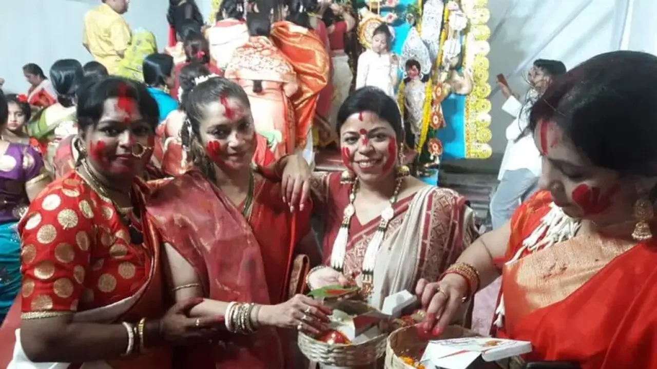 Sindoor Baran  takes the cake among Bengalis of Bhubaneswar during Durga Puja