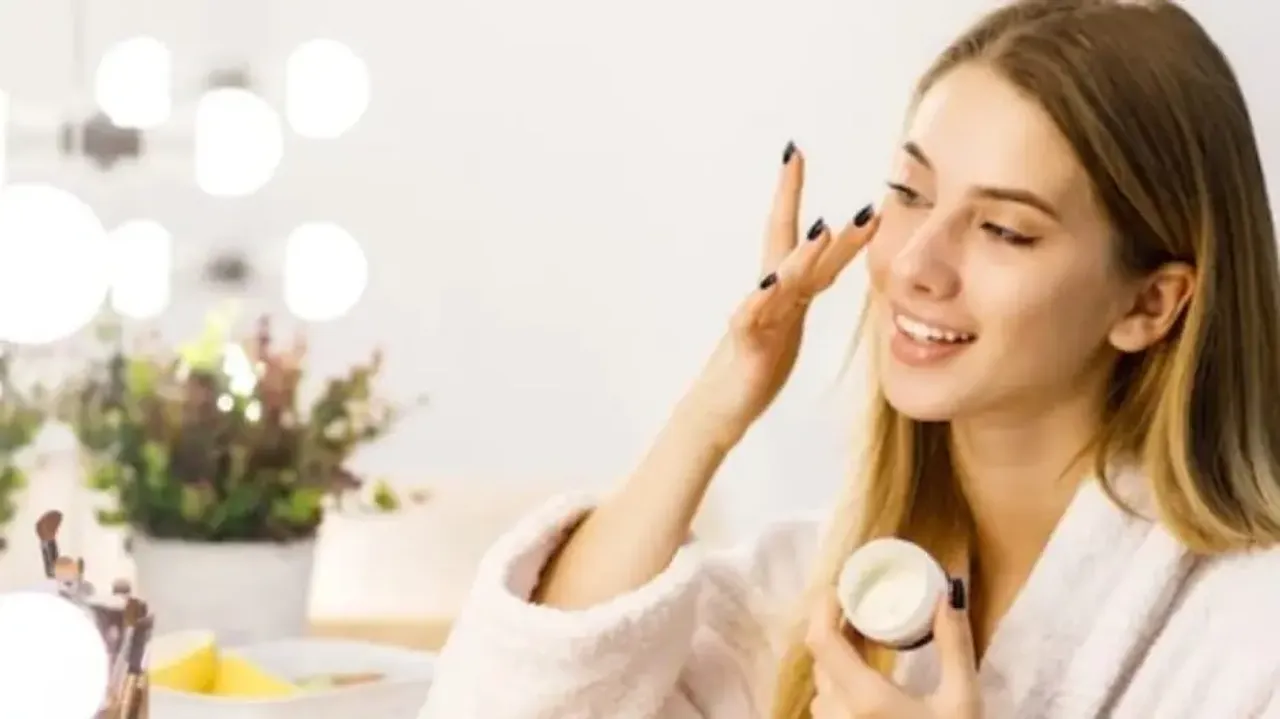 Salicylic acid and azelaic acid for acne treatment