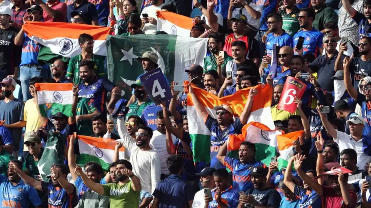 Fans of India and Pakistan 