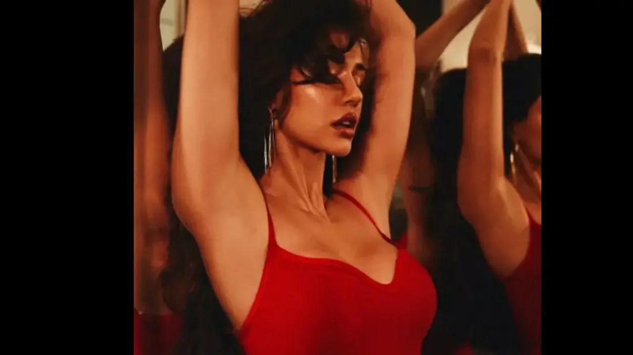 Disha Patani sets internet on fire with her Calvin Kelvin bralette again