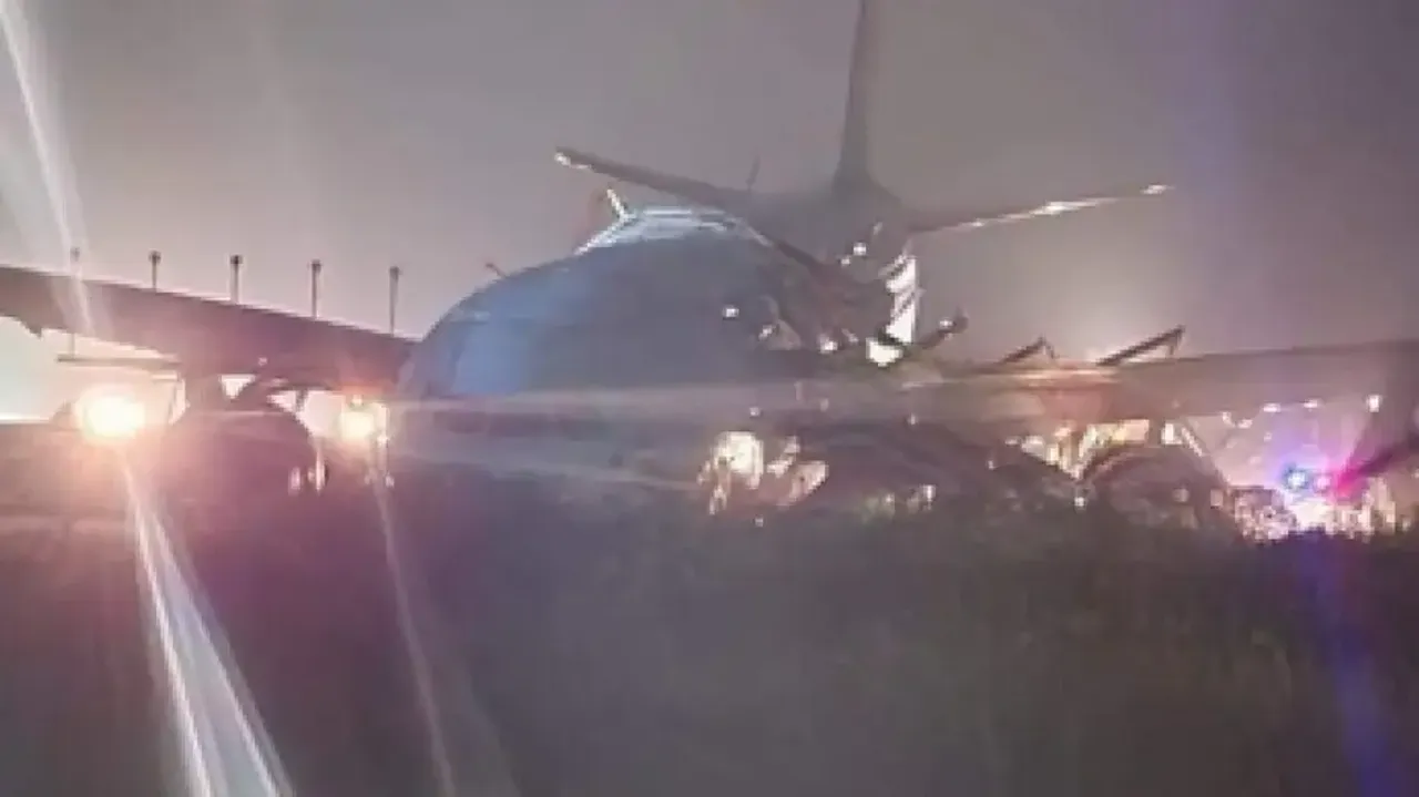 Korean airplane shoots off the runway