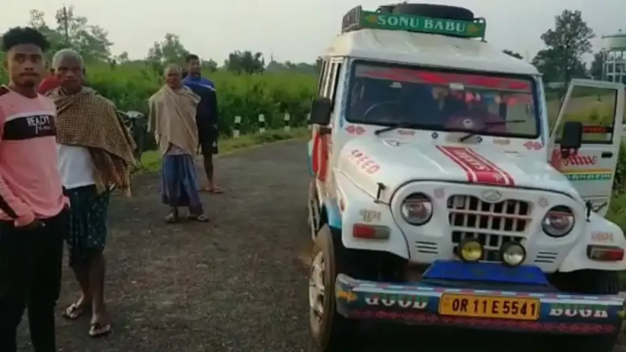Villagers detain forest officials