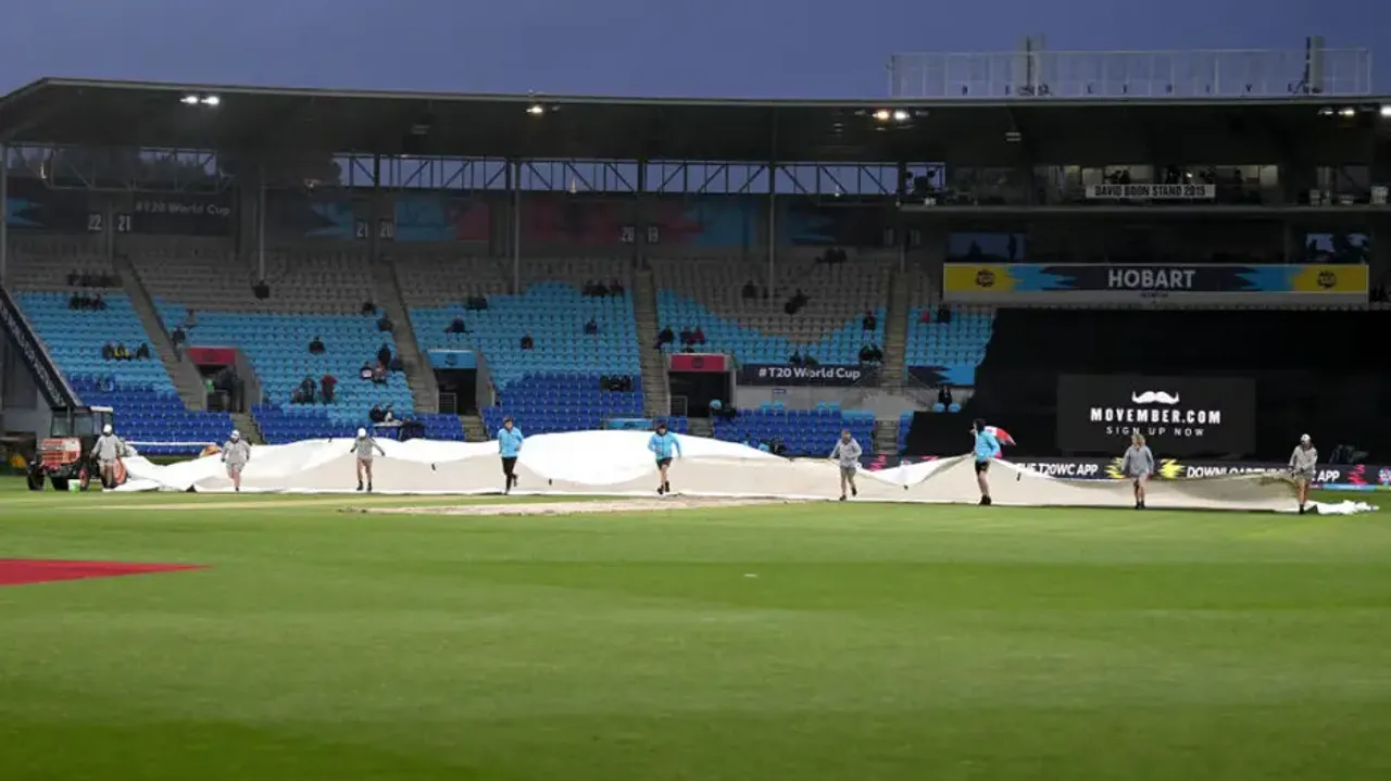 Rain beats South Africa in World Cup, again