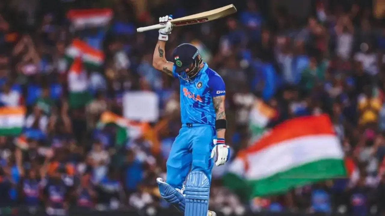 Crazy fans roar ‘Kohli, Kohli’ after the run-machine comes to bat; watch video
