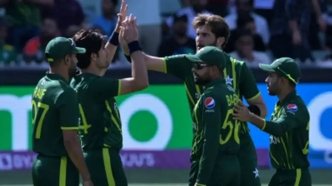 Pakistan confirm semifinal spot with five-wicket victory over Bangladesh