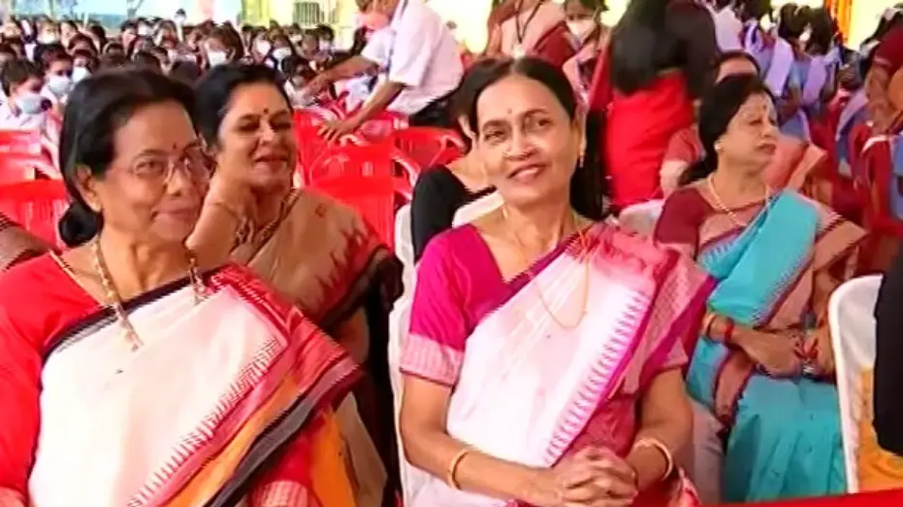 President Murmu’s friends on cloud nine to meet old friend after 48 years