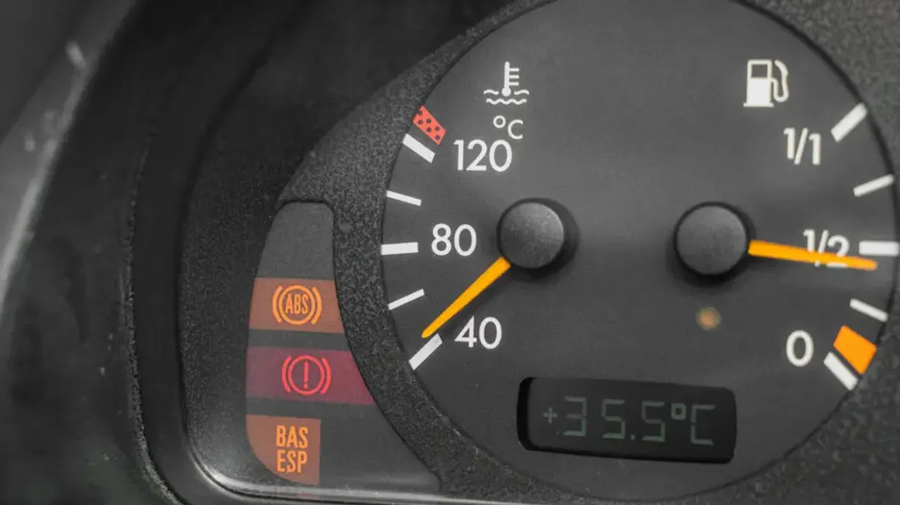 Temperature Gauge Of An Idling Car