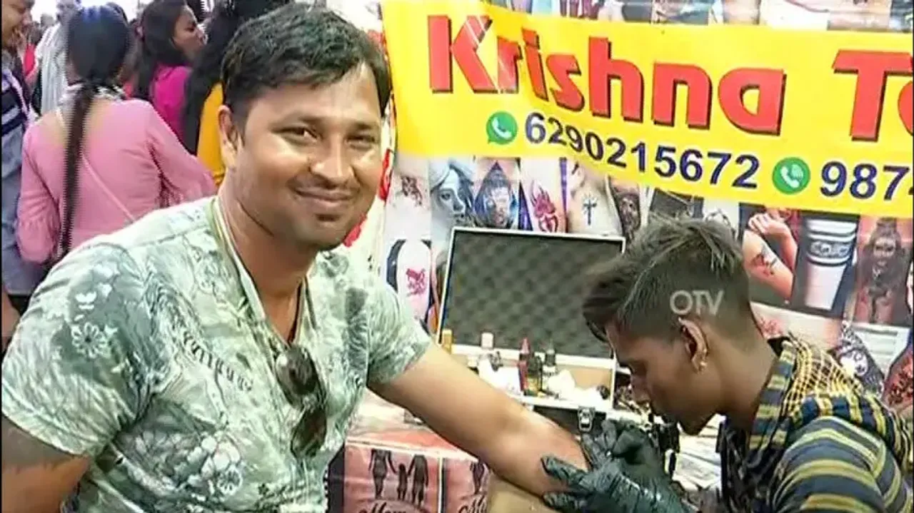 Tattoo craze picks up among Bali Yatra visitors in Cuttack