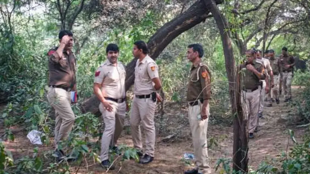 Police personnel at Mehrauli forest area amid investigation in the murder case of Shraddha Walkar,