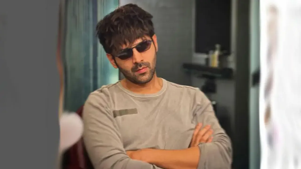 Kartik Aaryan gives glimpse of his middle-class life, watch