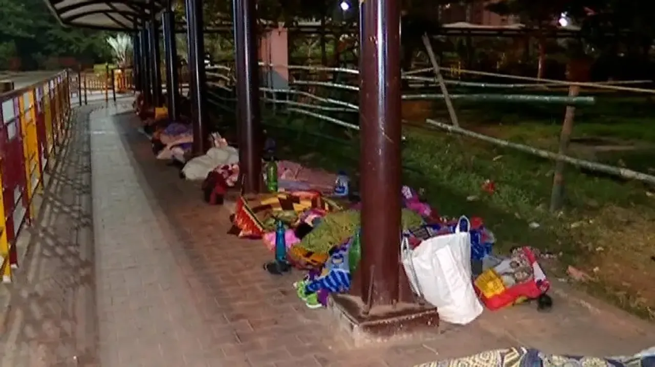 3AM queues outside AIIMS Hospital equal to torturous death, allege patients