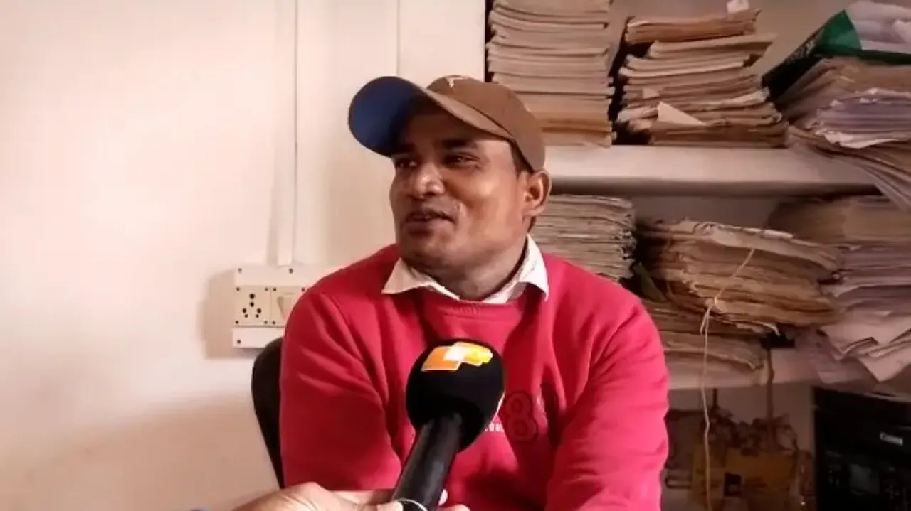 Video of Revenue Inspector in Odisha demanding bribe goes viral