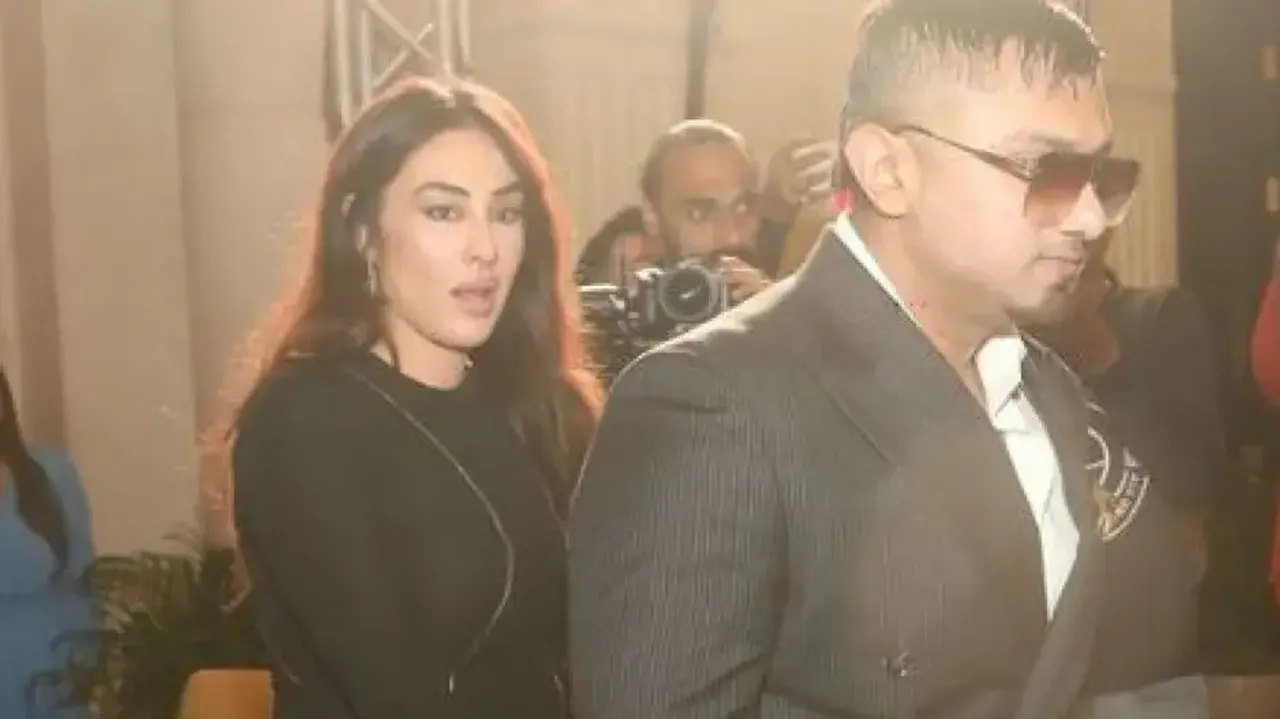 Pic of Honey Singh with rumoured girlfriend Tina Thadani goes viral