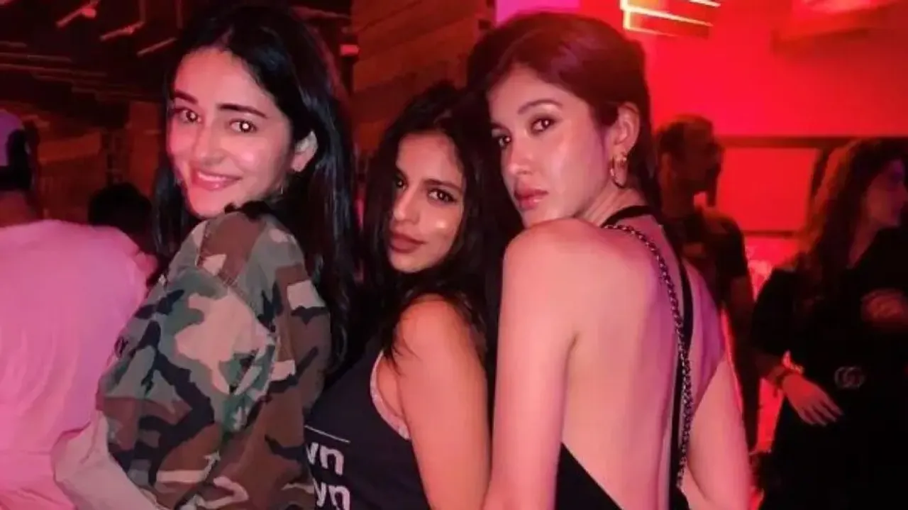 Shanaya Kapoor parties hard with Ananya Panday and Navya