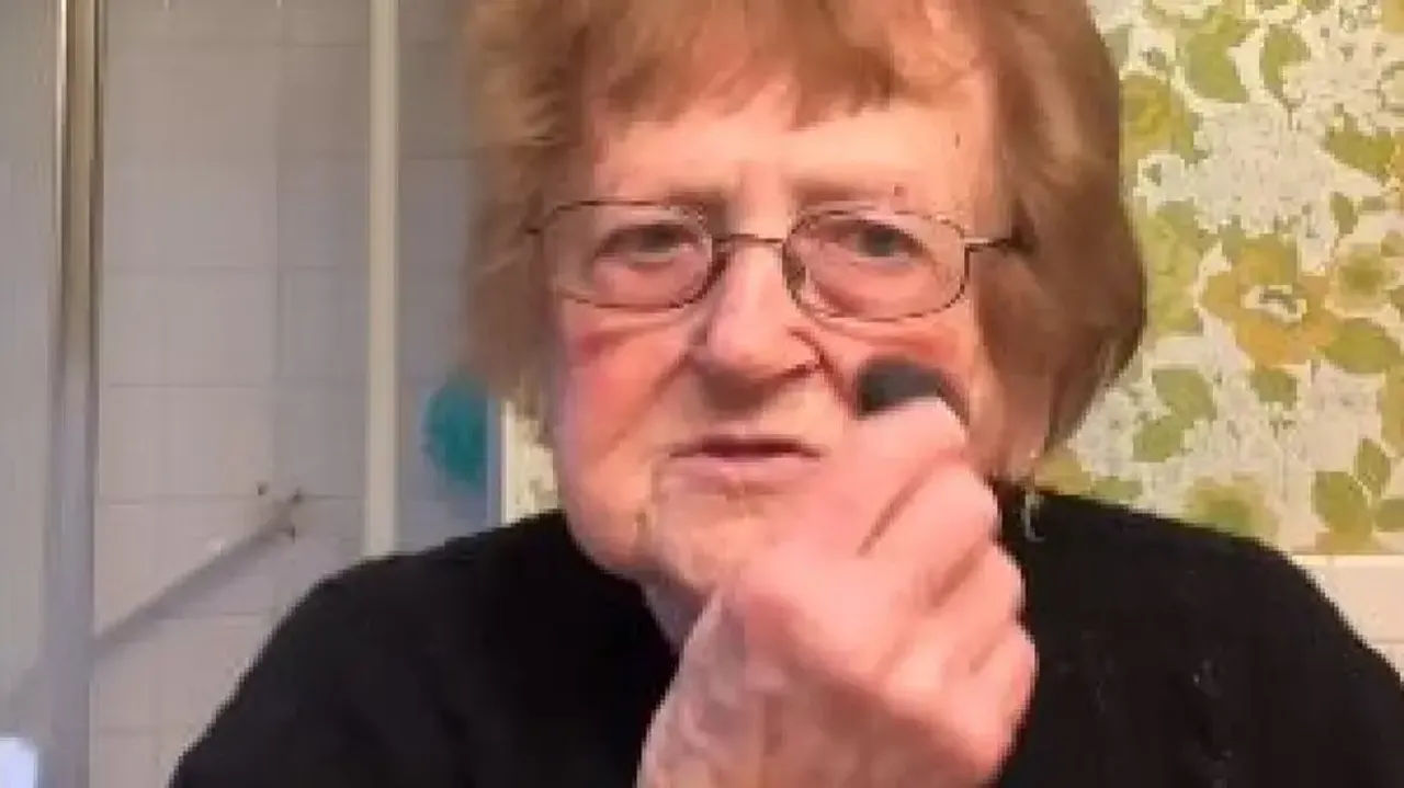 Video of elderly woman putting on makeup for her ex-boyfriend's funeral goes viral