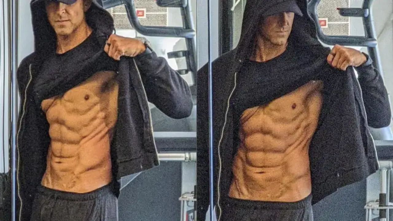 Hrithik Roshan proves he is the ‘King of fitness’ with first New Year 2023 post