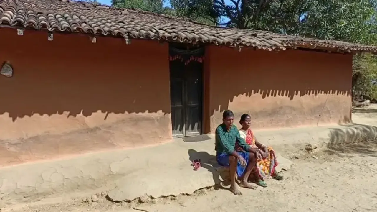 Thatched house of Nilam Sanjeep Xess