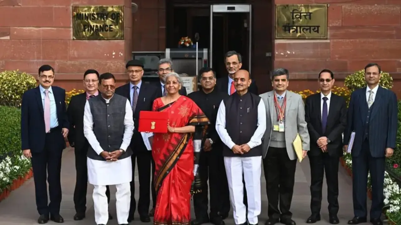 Niramala Sitharam & her team