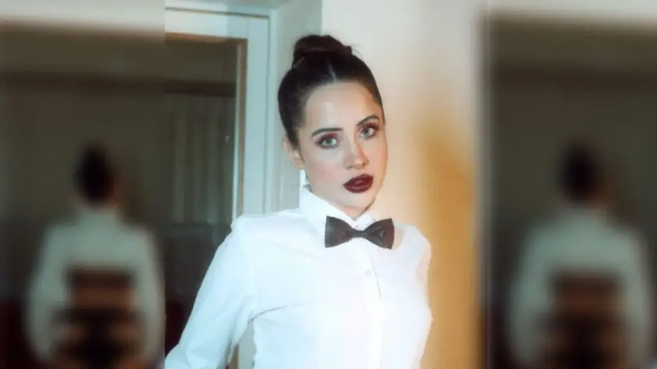 Urfi Javed gives illusion of ‘Bossy Vibes’, netizens take a dig; watch