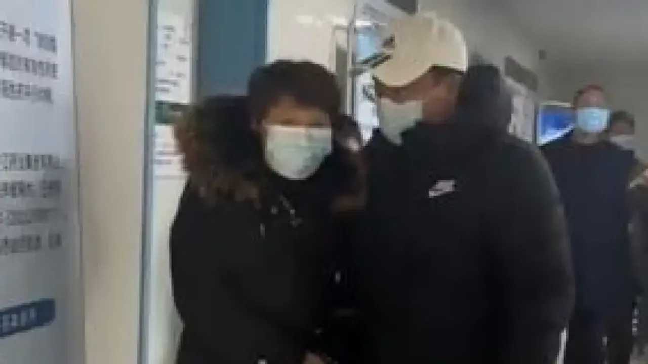 Mom takes son to psychiatrist for not having girlfriend; doctor tells she has ‘forcing-son-to-marry’