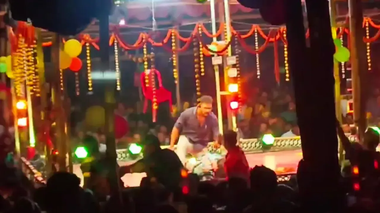 Odisha Jatra actor’s performance gets too real to handle for audience 