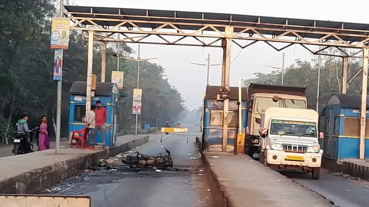 Two charred to death as bike catches fire after mishap near Cuttack